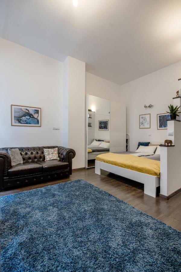 Stylish Downtown Studio Boedapest Buitenkant foto