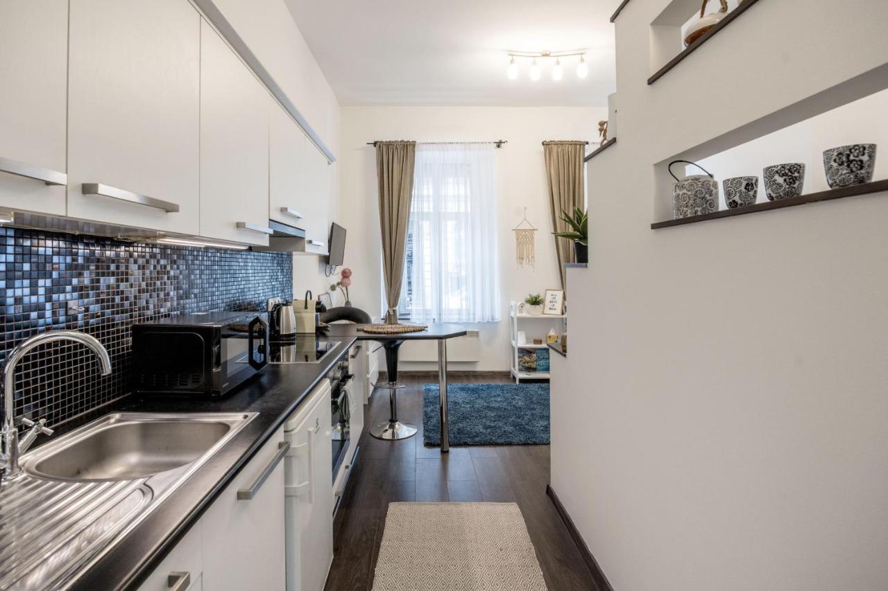 Stylish Downtown Studio Boedapest Buitenkant foto